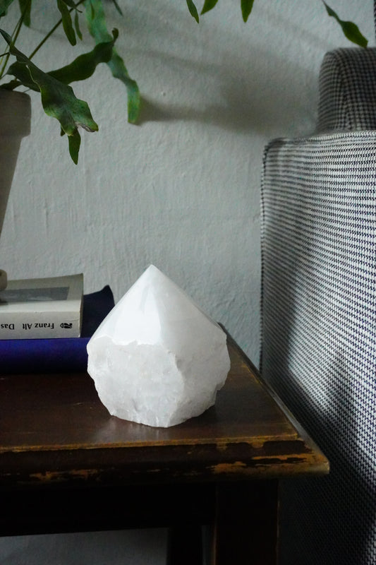 clear quarz raw rough and polished natural brazilian mined stone mineral milky large altar stone home decor